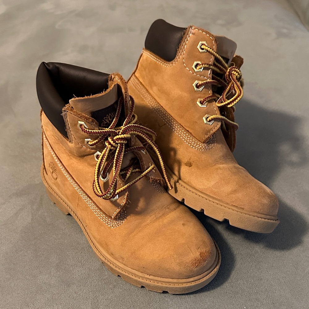 Timberland Kid’s Brown Suede Boots size 13